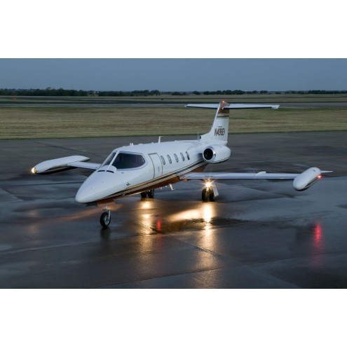 Learjet 25