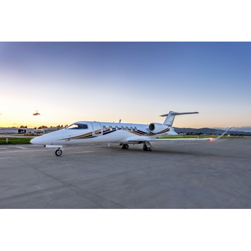 Learjet 70