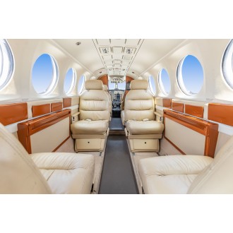 Beechcraft King Air 300