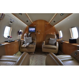 Bombardier Challenger 300