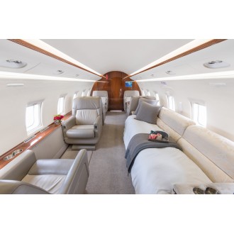 Bombardier Challenger 604