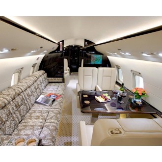 Bombardier Challenger 850