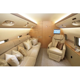 Bombardier Challenger 850