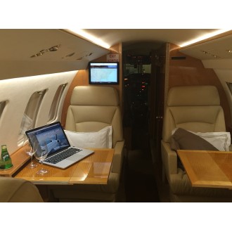 Beechcraft Hawker 700
