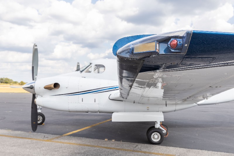 арендовать бизнес джет Beechcraft King Air 300