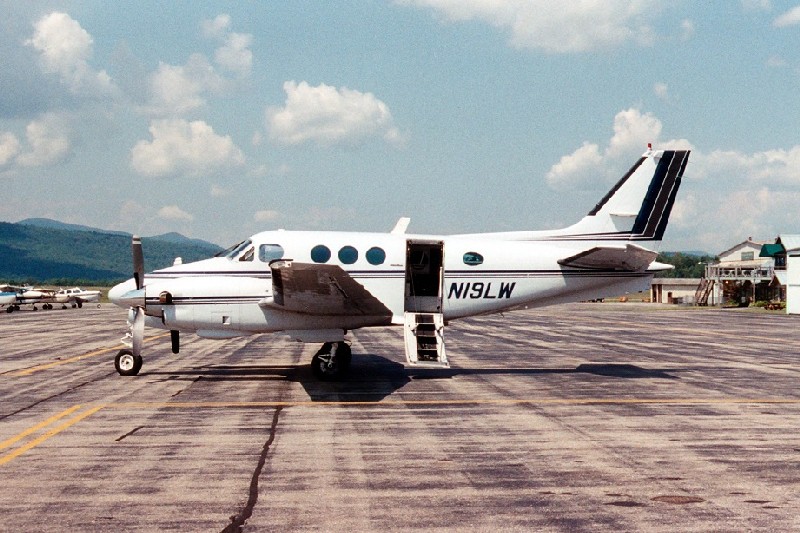арендовать бизнес джет Beechcraft King Air 90