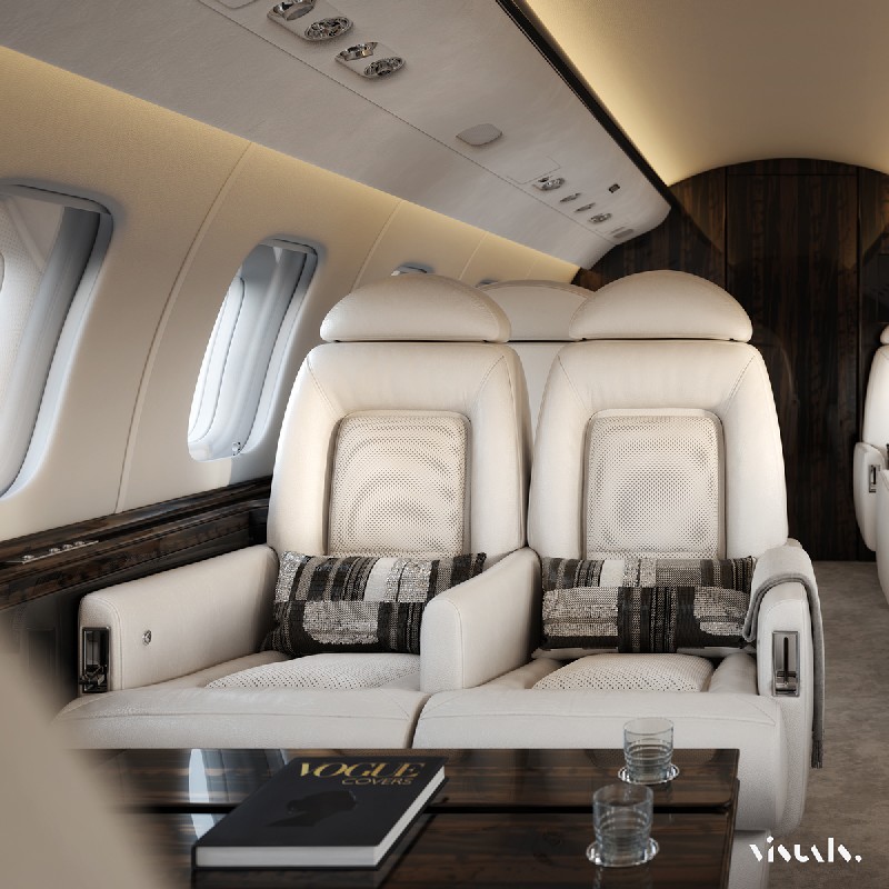 салон бизнес джета Bombardier Challenger 600