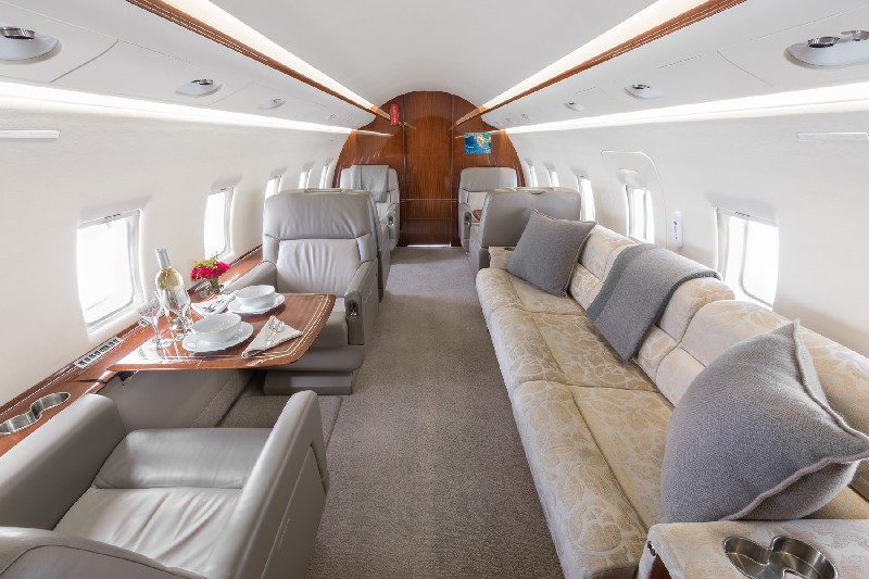 аренда самолета Bombardier Challenger 604