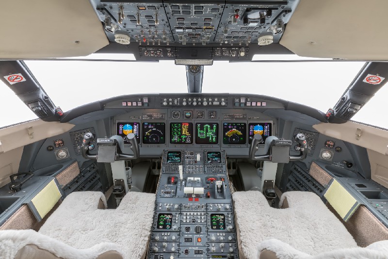 перелет самолетом Bombardier Challenger 604