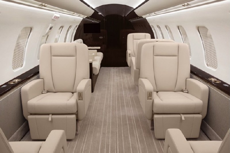 фото частного самолета Bombardier Challenger 605