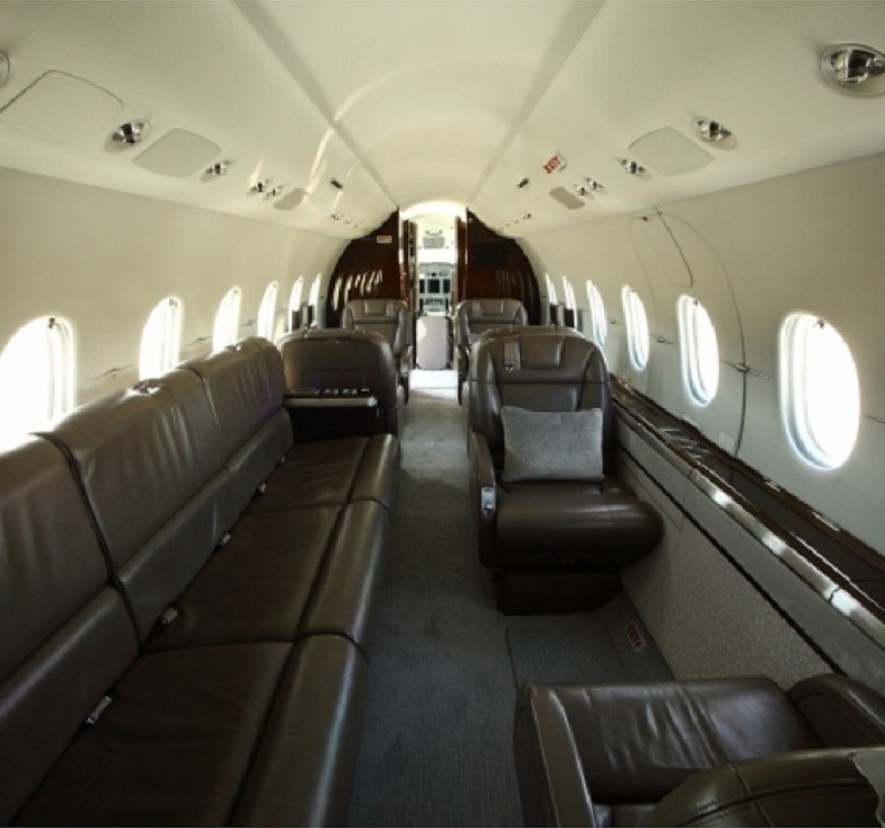 фото частного самолета Beechcraft Hawker 4000