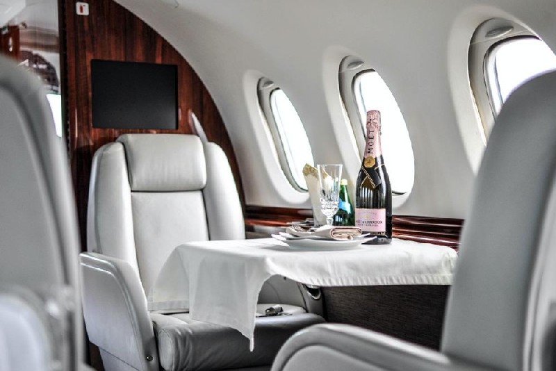 аренда самолета Beechcraft Hawker 750