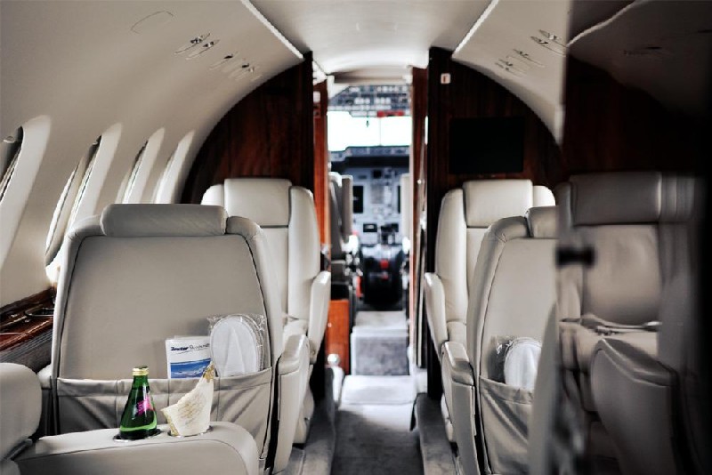 фото частного самолета Beechcraft Hawker 750