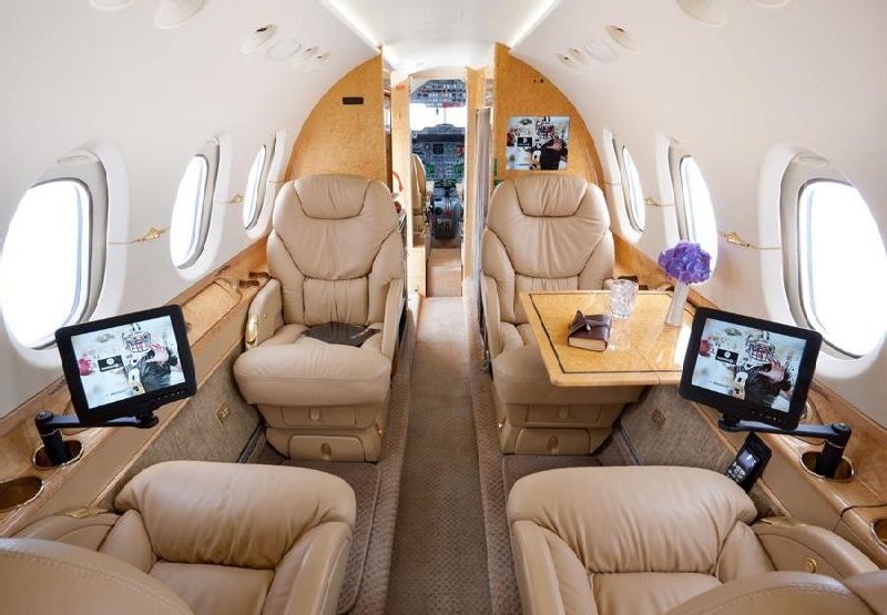 аренда самолета Beechcraft Hawker 800 XP