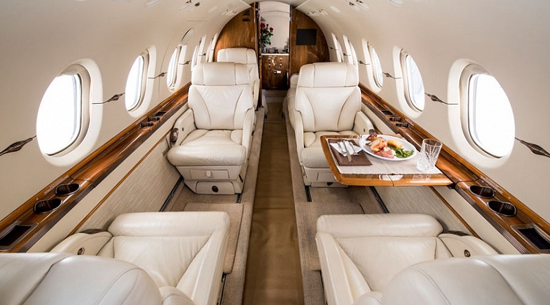 салон бизнес джета Beechcraft Hawker 850 XP
