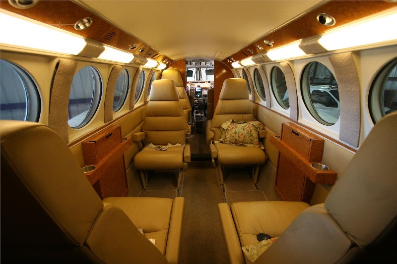аренда самолета Beechcraft King Air 100