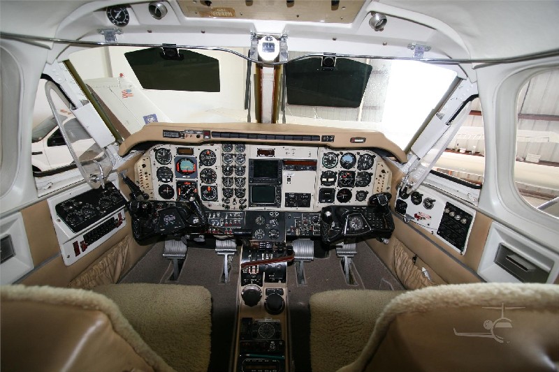 арендовать бизнес джет Beechcraft King Air 100