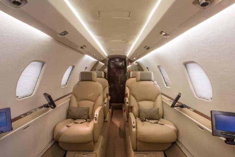 салон бизнес джета Cessna Citation Excel
