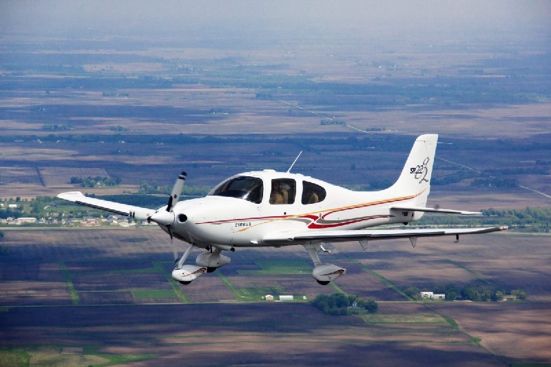 бизнес джет Cirrus SR-22 в Украине