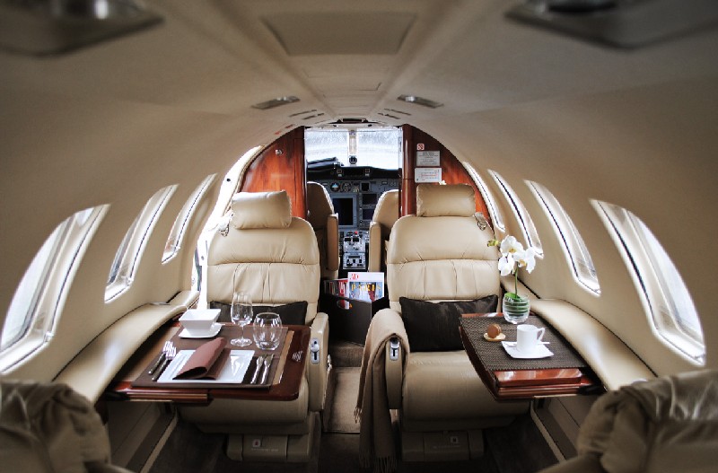 салон бизнес джета Cessna Citation CJ2