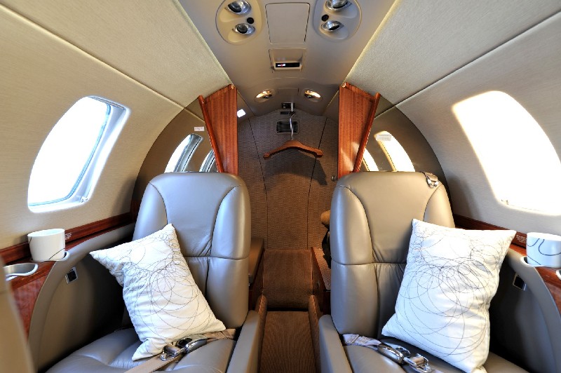 салон бизнес джета Cessna Citation CJ3