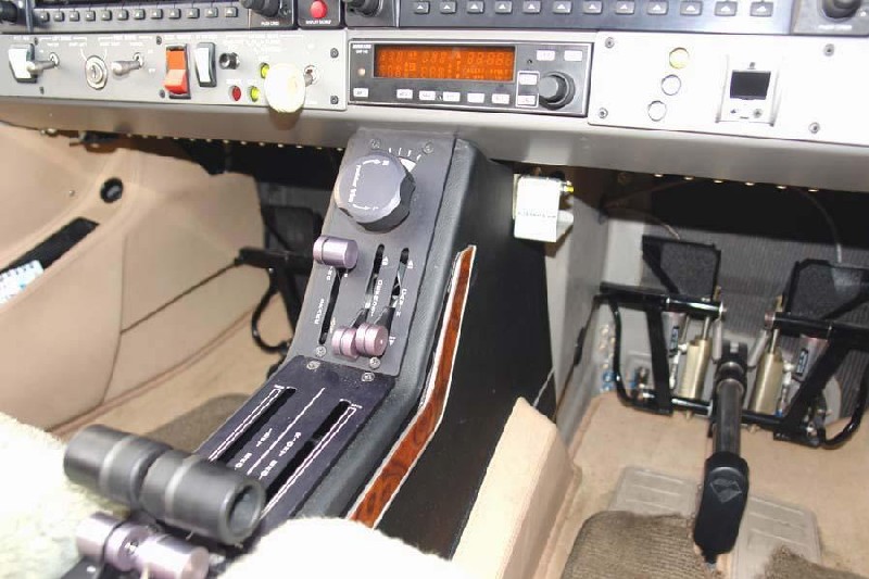 салон бизнес джета Diamond DA42 Twin star