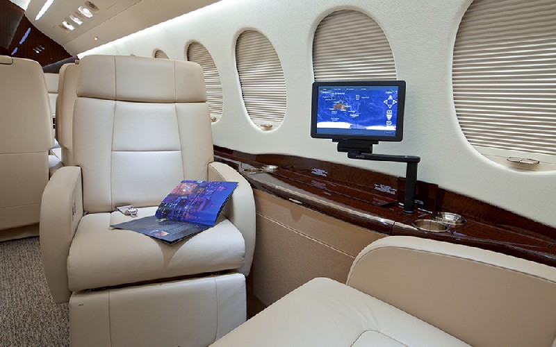 аренда самолета Dassault Falcon 8X