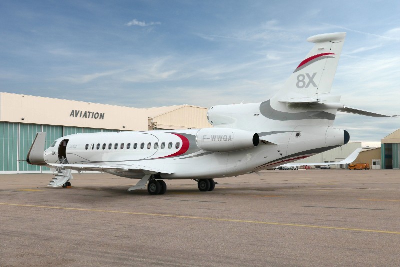 арендовать бизнес джет Dassault Falcon 8X