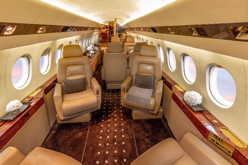 фото частного самолета Dassault Falcon 900