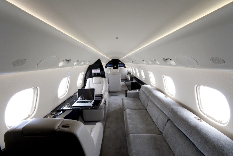 аренда самолета Embraer Legacy 650