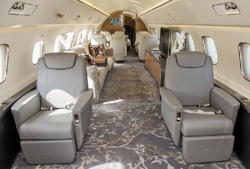 аренда самолета Embraer Lineage 1000