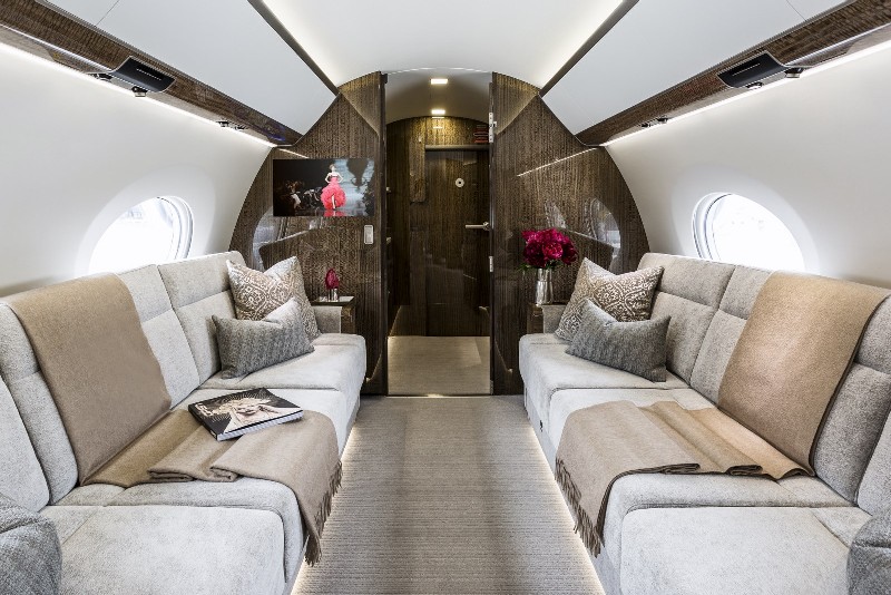 салон бизнес джета Gulfstream G650