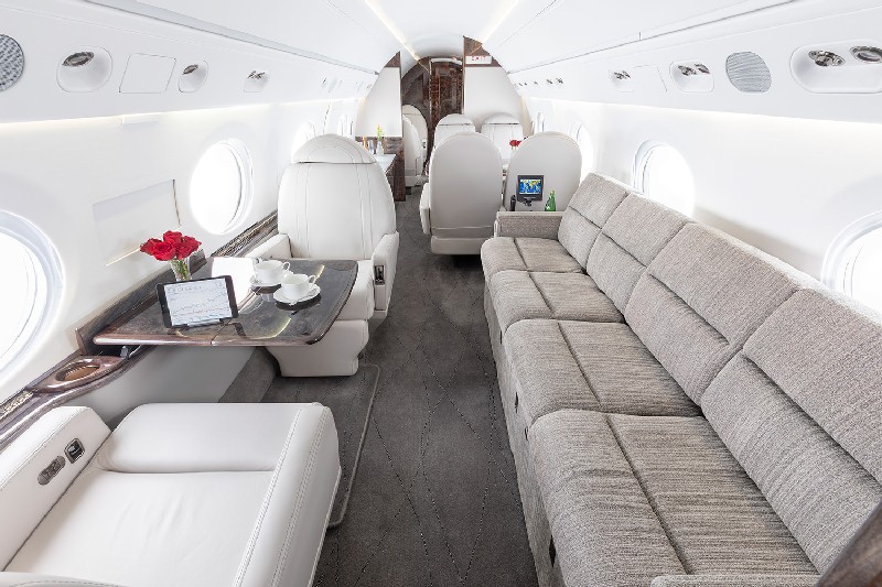 салон бизнес джета Gulfstream GV