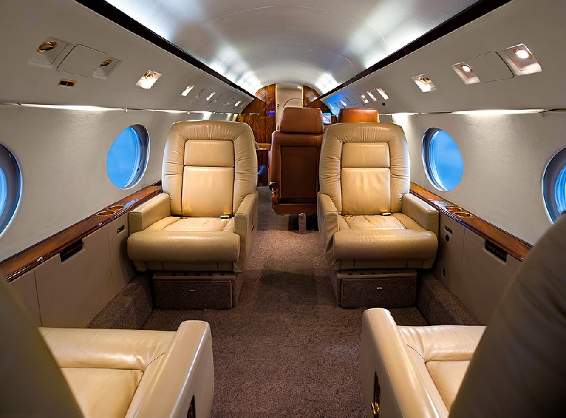 фото частного самолета Gulfstream III