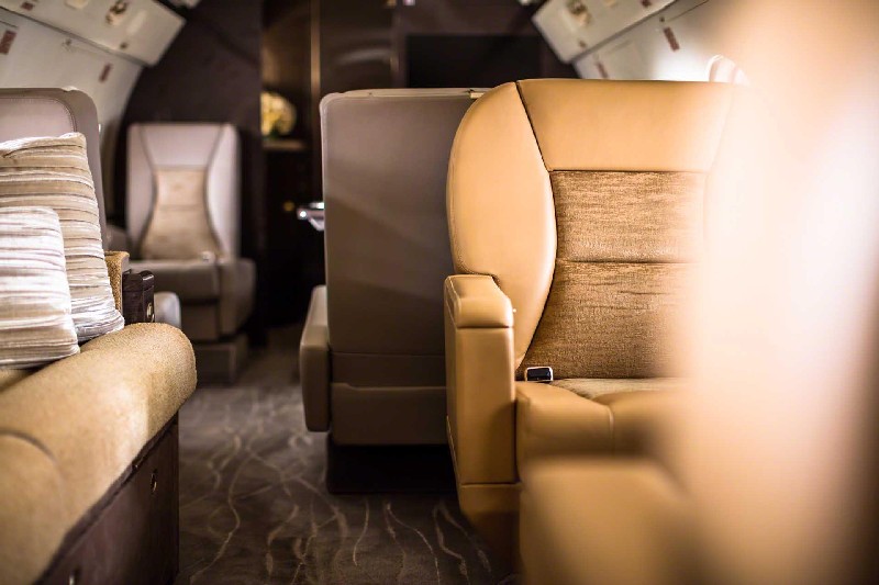 салон бизнес джета Gulfstream G450