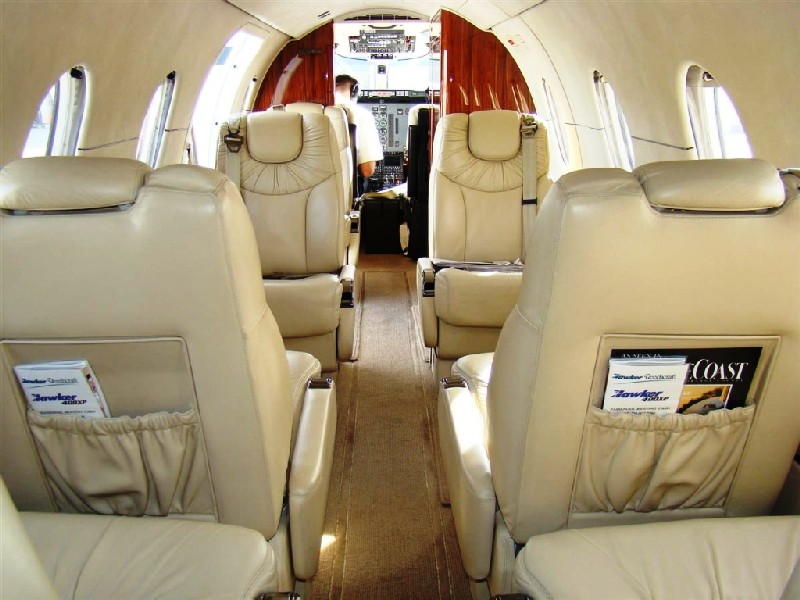 аренда самолета Hawker 400 XP