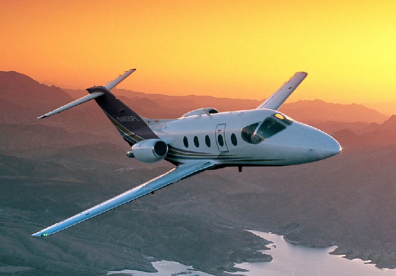 бизнес джет Hawker 400 XP в Украине