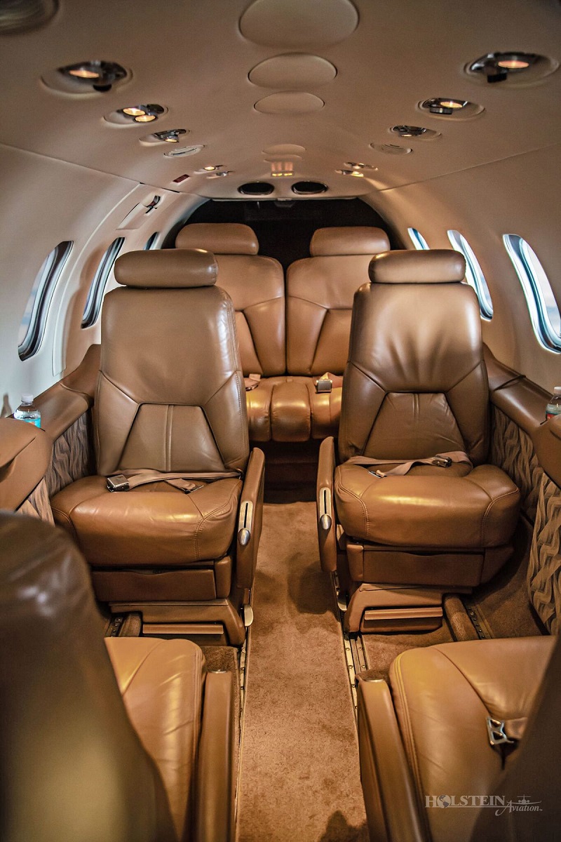 фото частного самолета Learjet 31