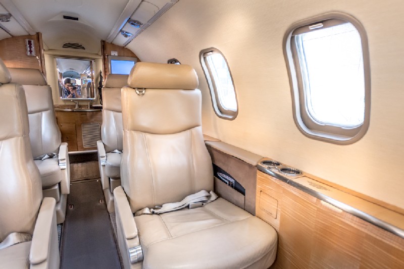 фото частного самолета Learjet 40 / XR
