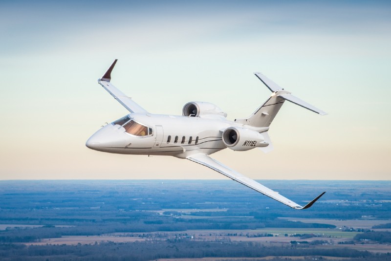 бизнес джет Learjet 60 в Украине