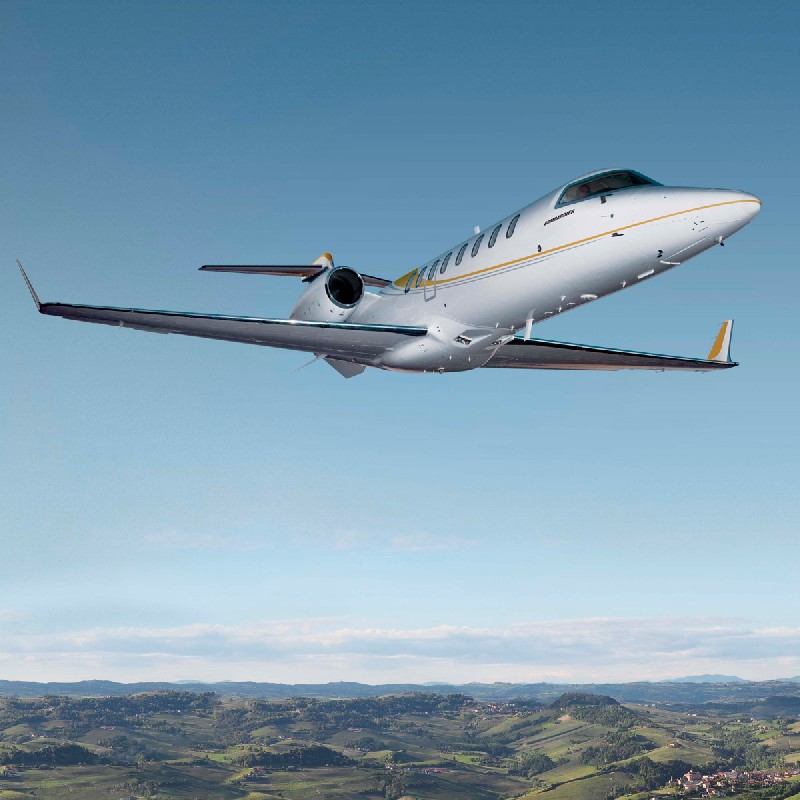 бизнес джет Learjet 70 в Украине