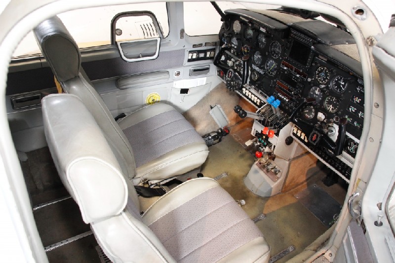 аренда самолета Piper Aztec