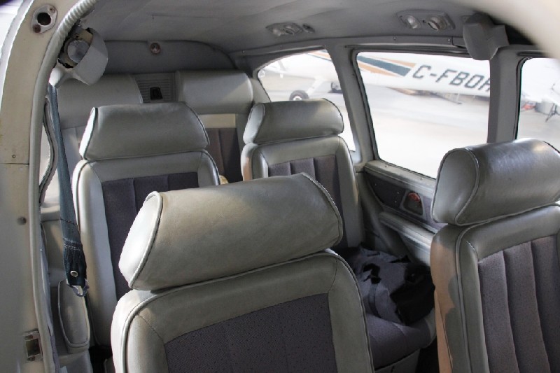 фото частного самолета Piper Aztec