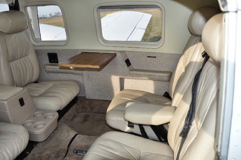 аренда самолета Piper PA34 Seneca